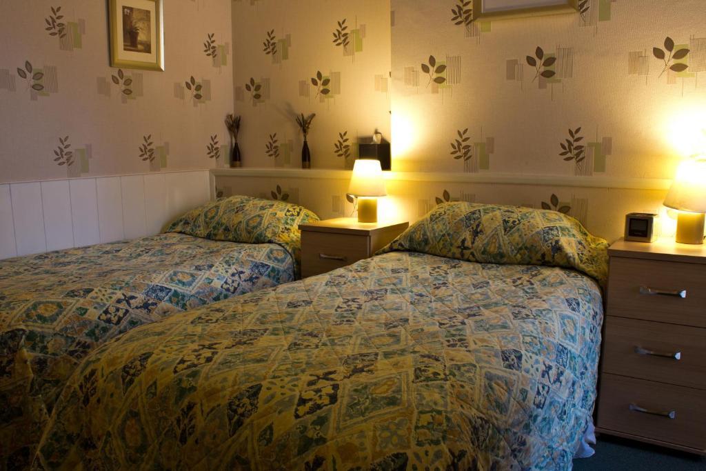 Ginnie'S Guesthouse Клийторпс Екстериор снимка